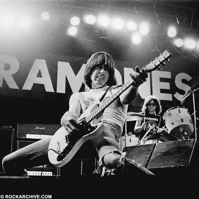 Blitzkrieg Bop Chant Crossword Clue: Unraveling the Mystery