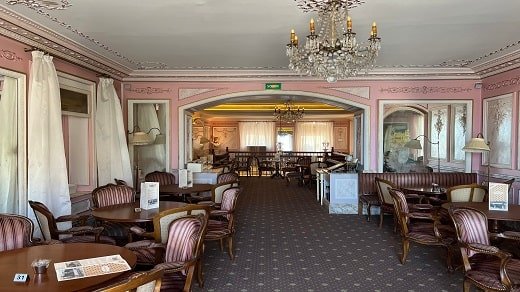 Econo Lodge Las Vegas: Your Affordable and Comfortable Stay in the City of Lights