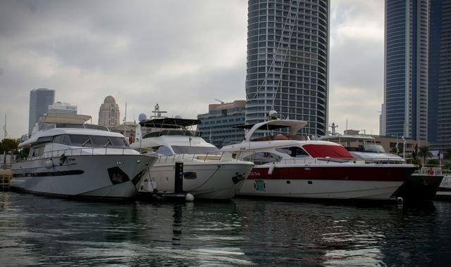 The Ultimate Dubai Experience: Renting a Yacht for the Day
